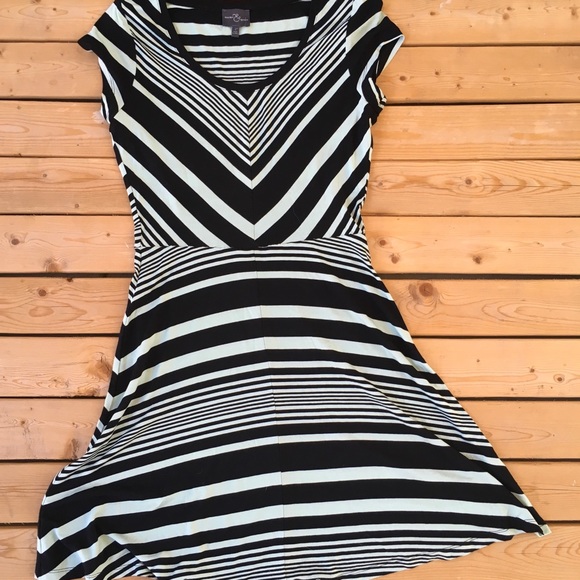 Market & Spruce Dresses & Skirts - Market and spruce green striped dress S